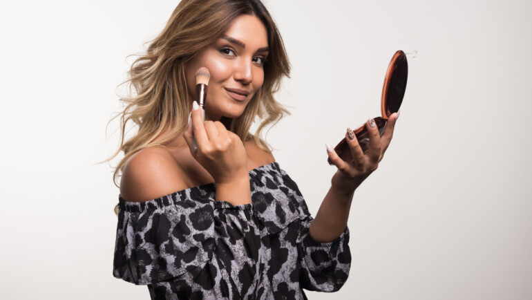 10 PASOS PARA LOGRAR UN MAQUILLAJE DE PASARELA PARA TODA OCASIÓN.