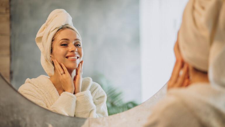 Rutina facial para limpiar los poros en verano
