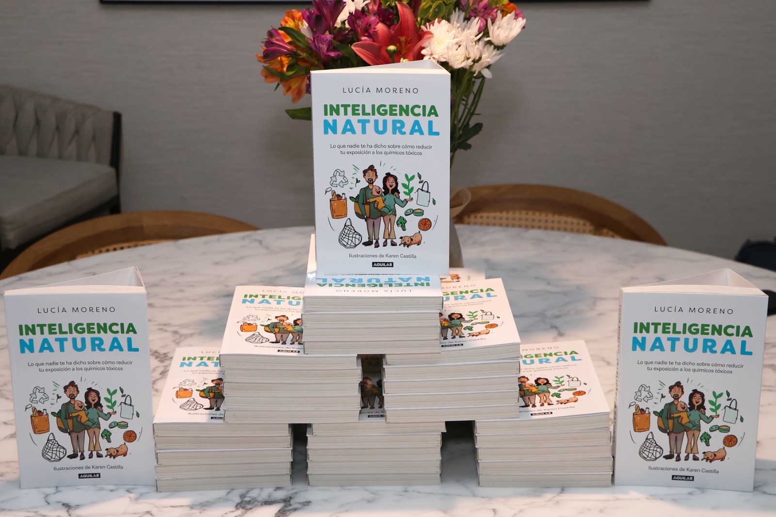 Lucía Moreno presentó su libro “Inteligencia Natural”, enfocado en cómo tener un estilo de vida libre de tóxicos 